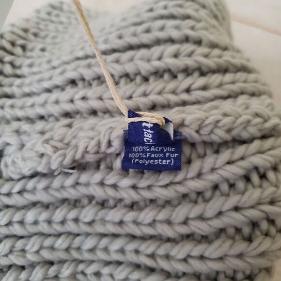 Hat Attack Bryce Knit Removable Pom Pom Beanie Hat One Size Light Grey Warm main image 5